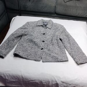 Sag Harbor Petite women's size 6P button down blazer